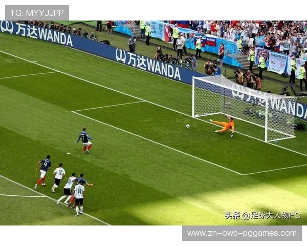 足球经典战役回顾在当代比赛战术分析中起到的历史借鉴价值